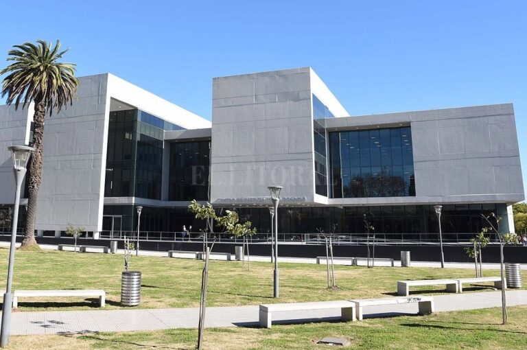Centro de Justicia Penal de Rosario. Archivo El Litoral