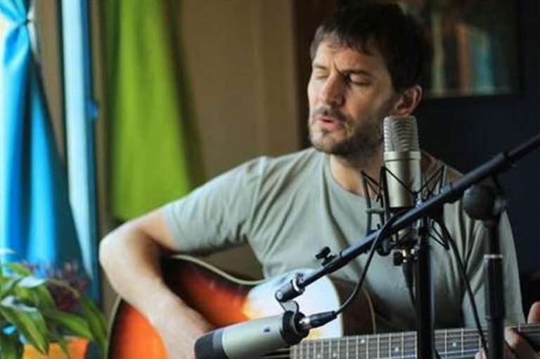 Seba Cayre nació en Pellegrini