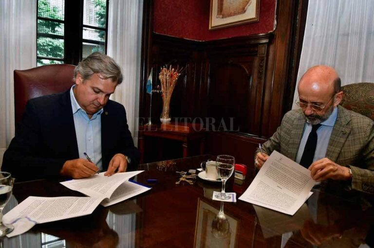 El ministro de Gobierno