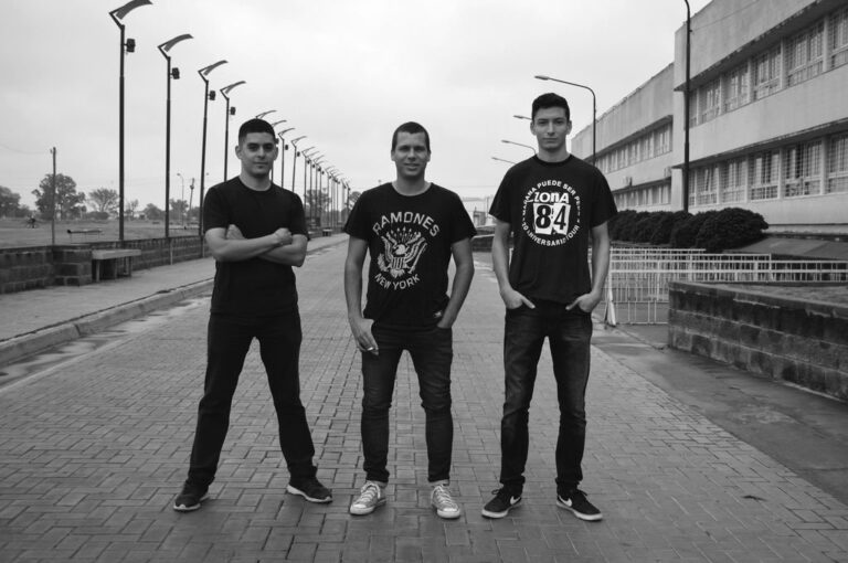 Viviendo a mil. Eze Hernández