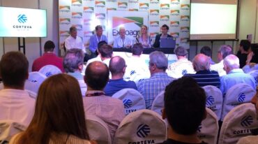 La secretaria Geese estuvo en la exposición agrícola. Gentileza: prensa Gobierno de Santa Fe.