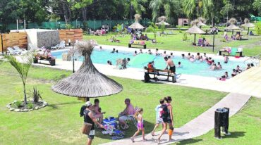 El renovado Polideportivo Municipal fue epicentro de cientos de entrerrianos durante la temporada estival.