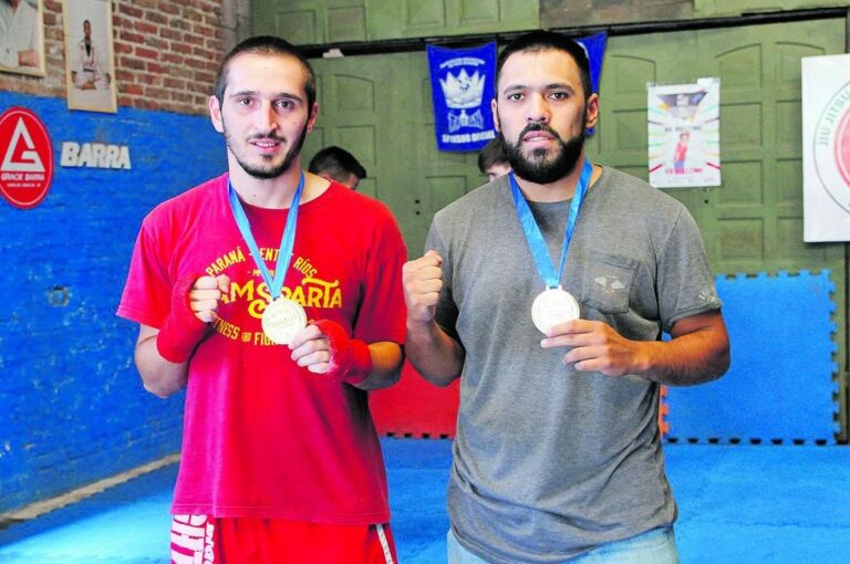 Luis Cepeda y Jesús Comas lucen las medallas obtenidas en el Abierto Nacional de Verano. Marcelo Miño