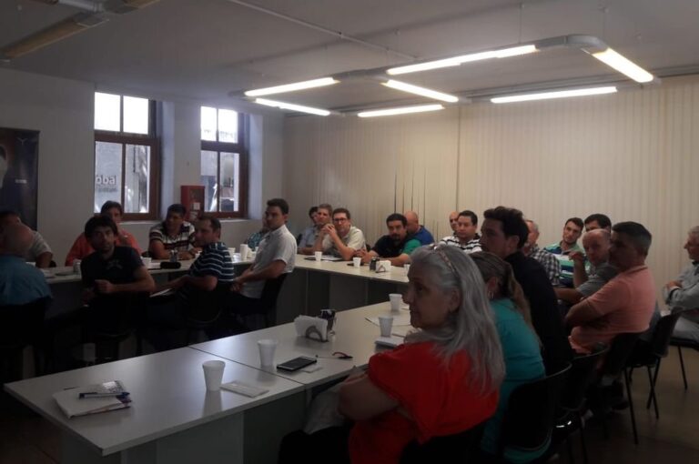 Las capacitaciones se realizaron en Rosario y en Santa Fe. Gentileza: prensa FESCOE.