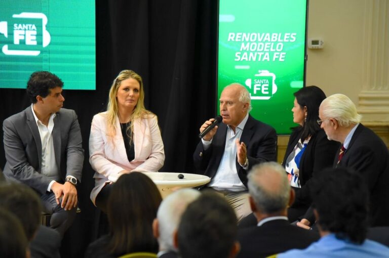 Lifschitz y Geese encabezaron la presentación. Gentileza: prensa Gobierno de Santa Fe.