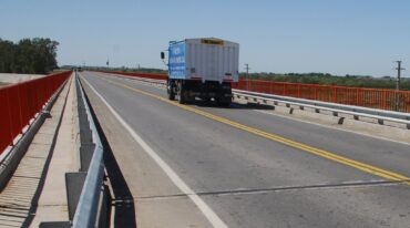 A lo largo de los últimos meses personal de la Agencia Provincial de Seguridad Vial estuvo apostado en el lugar para controlar que los transportes de carga no pasen por dicha zona. Archivo
