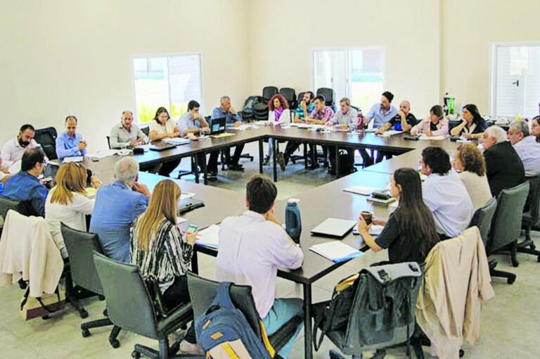 Los equipos políticos guían la planificación que se lleva adelante en la UNER.