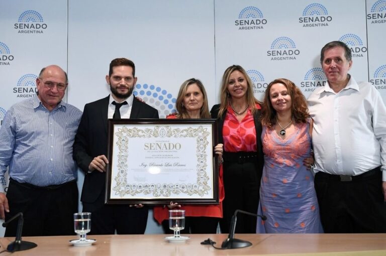 Ramos es miembro activo de los cursos que se dictan en centros atómicos y en las centrales nucleares Atucha I y II. Gentileza.