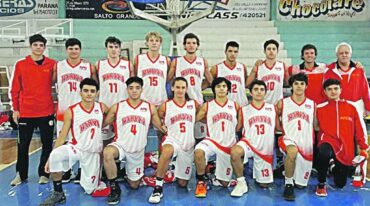 El plantel paranaense campeón entrerriano U17 por quinta vez consecutiva.