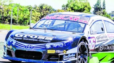 El Toyota Camry en el Club de Volantes Entrerriano
