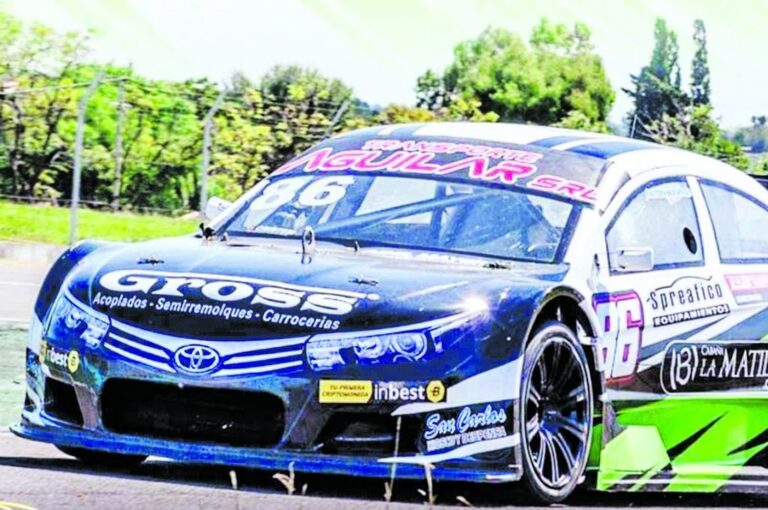 El Toyota Camry en el Club de Volantes Entrerriano