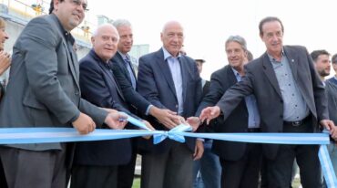 El gobernador Lifschitz y el intendente Vallejos cortaron la cinta de la inauguración. Gentileza: prensa Gobierno de Santa Fe.