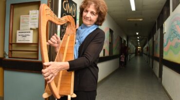 Gagneten. Además de exponer su música en el Alassia