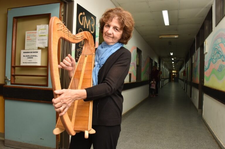 Gagneten. Además de exponer su música en el Alassia