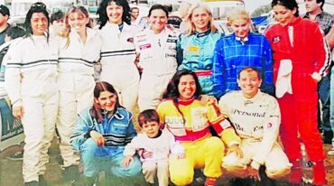 Con las integrantes de la Copa de Damas Corsa.