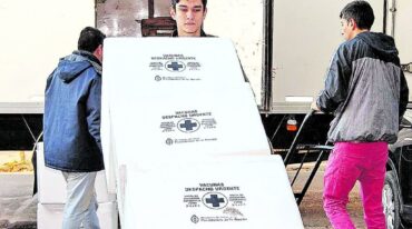 Con la llegada de las primeras dosis con la gripe la provincia despliega una planificación que debe contener a los 360 vacunatorios.