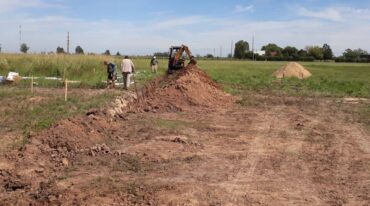 Volpato precisó que se trabaja en dotar de infraestructura y servicio al loteo comunal. Gentileza: prensa Comuna de San Jerónimo Norte.