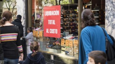 Caída. La contracción se explica por el bajo desempeño de los índices de producción industrial y de ventas