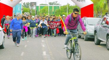 El sábado 27 de abril se desarrolló la caminata solidaria 'Paraná Suma'