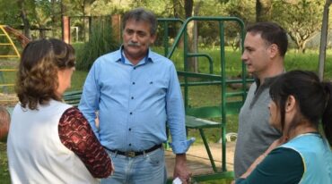 Recorrida. Las autoridades de la zona visitaron instituciones y luego definieron las actividades previstas para el 12 de este mes. Gentileza: Transmedia VT.