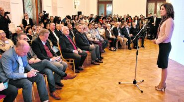 Características. La ministra de Ciencia