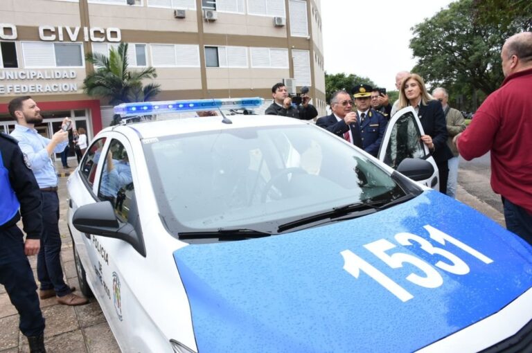 Junto al equipamiento para videovigilancia