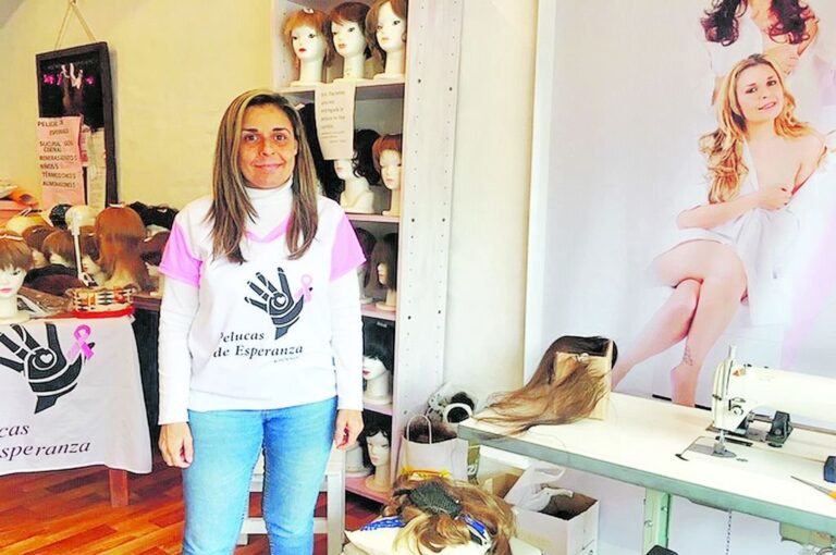 La peluquera entrerriana aseguró que desde que entrega las pelucas a las personas que luchan contra el cáncer