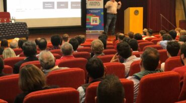 José Luis Larrégola brindó capacitaciones dentro de los programas de formación de gestores energéticos y redes de aprendizaje. Gentileza: prensa Gobierno de Santa Fe.