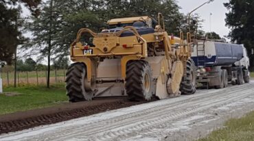 El nuevo camino contará con una carpeta de concreto asfáltico en caliente de 7