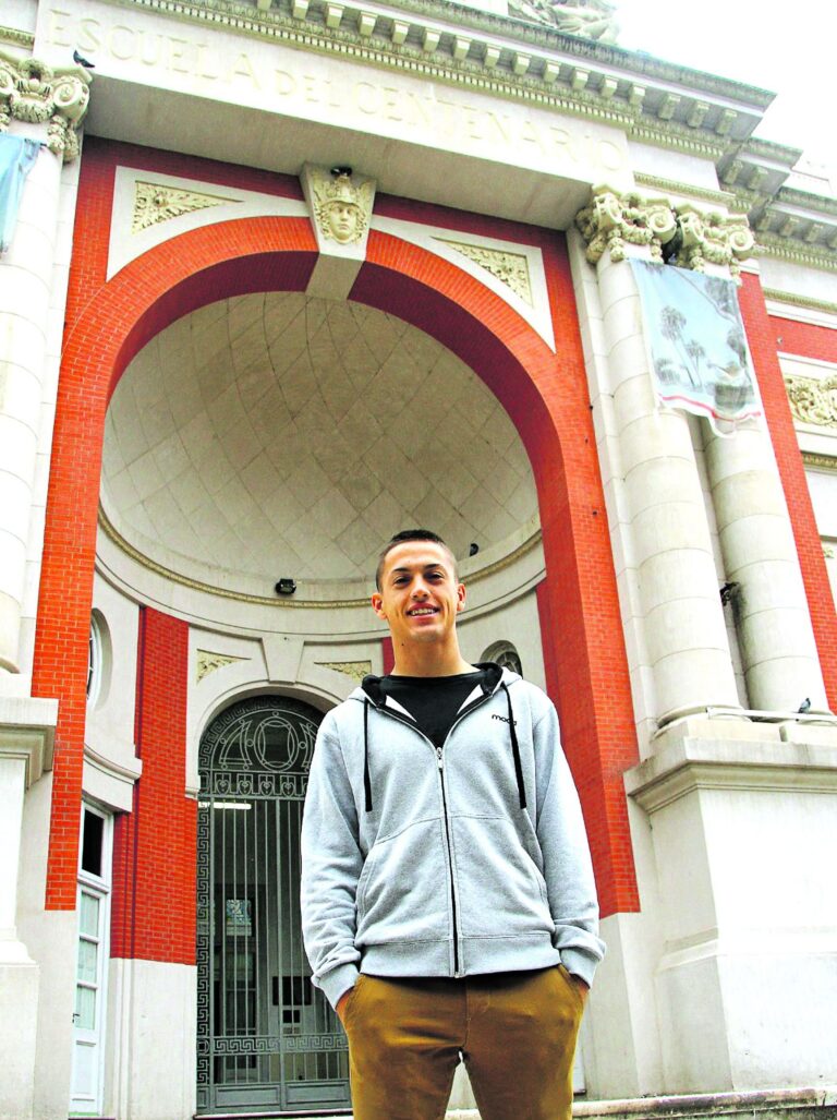 Dettler está cursando su primer año de Marketing. 'Acá soy uno más y eso me ayuda'