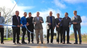 Los trabajos consistieron en una nueva carpeta de rodamiento de concreto asfáltico de 7 metros de ancho.  Gentileza: prensa Gobierno de Santa Fe.