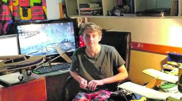 Máximo Moix Onchiniuk tiene 15 años y asiste a la escuela secundaria El Principito