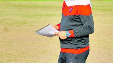 'Ser futbolista no es solo entrar a la cancha y jugar bien