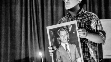 Los alumnos teatralizaron el arduo reclamo de los familiares de Maschio. Gentileza Mauricio Amiel