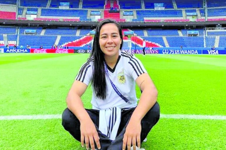 La jugadora entrerriana cumplió uno de sus sueños y defendió la camiseta nacional en una Copa del Mundo. Gentileza Prensa Selección Argentina