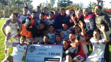 Córdoba superó por 0-1 a Sportivo Bombal y se metió entre los cuatro mejores del certamen. Gentileza: prensa Copa Santa Fe.