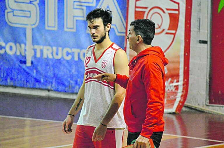 El Chuzo reconoce ser un entrenador exigente y efusivo.