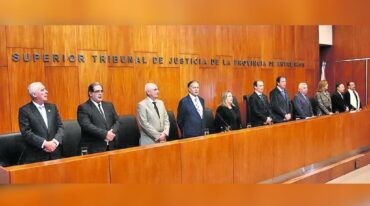 El gobernador participó en la apertura de las Jornadas de Juicio por Jurados en el STJ.