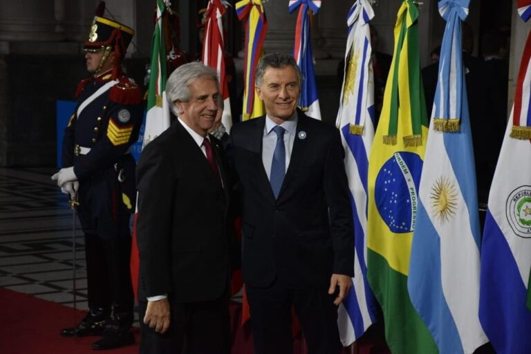 El presidente argentino recibió a su par de Uruguay