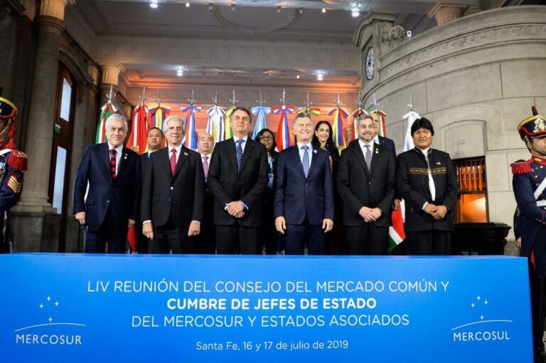La foto oficial con los representantes de cada país.