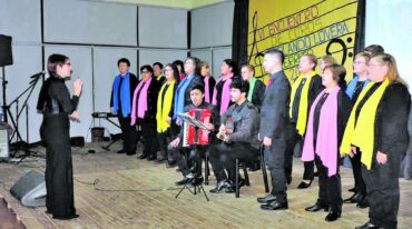 El Coro Municipal 'Albricias' fue el encargado de abrir el encuentro. Belén Dittler (Municipalidad de Cerrito)