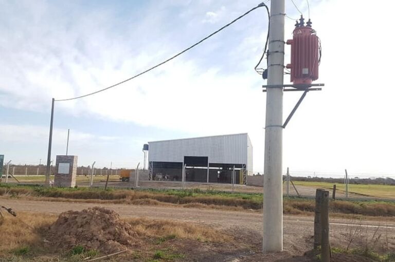 Servicio. Al inyectarse la energía eléctrica