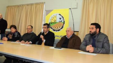 El intendente Reynaldo Fabbroni habló durante el acto público. Mirador Provincial.