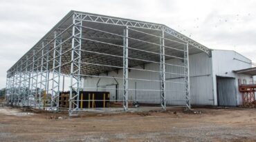 La estructura del nuevo galpón ya muestra avances significativos. Gentileza: prensa Municipalidad de Rosario.