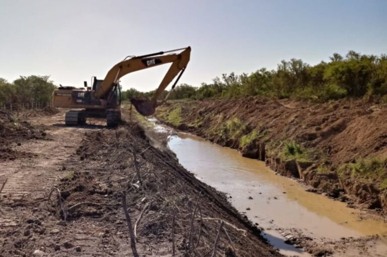 La Provincia invierte más de 100 millones de pesos para proteger de inundaciones a La Chispa. Gentileza: prensa Gobierno de Santa Fe.