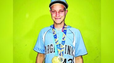 Gian Marcos Scialacomo luce orgulloso las medallas de campeón mundial y panamericano. GENTILEZA GIAN MARCOS SCIALACOMO