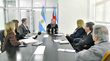 El gobernador se reunió con sus ministros para analizar la situación actual y delinear estrategias y políticas a futuro.