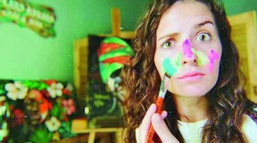 La joven artista entrerriana logra la atención de sus seguidores con un arte distintivo.