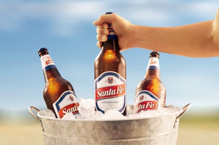 El estilo tipo lager de Cerveza Santa Fe se caracteriza por ser liviana