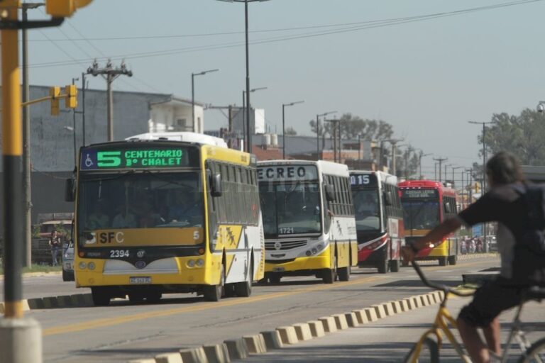 La situación actual del órgano que debe fiscalizar el correcto funcionamiento del transporte por colectivos vuelve a estar en el temario de discusión del Concejo.  Archivo/Mauricio Garín.